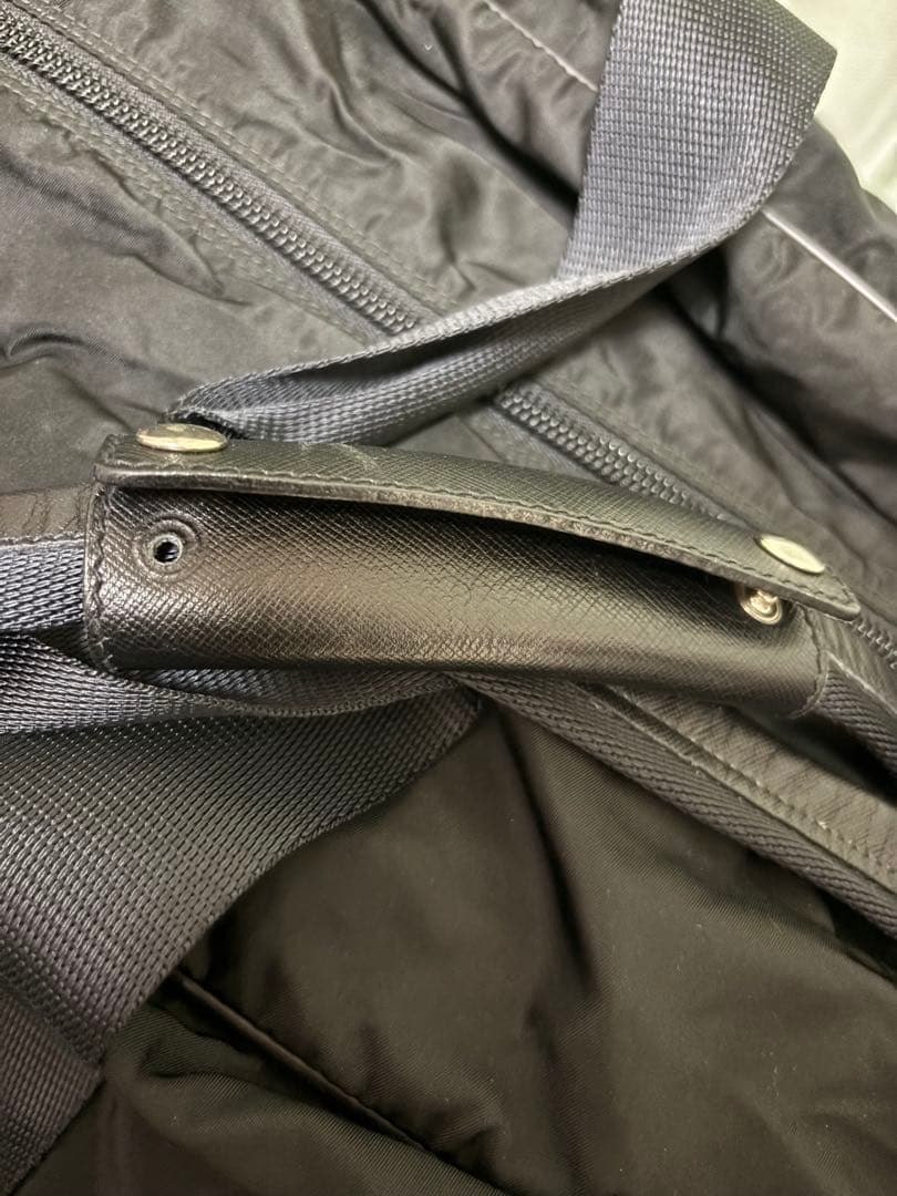 PRADA 黒 ナイロン ボストンバッグ　ショルダー付き　旅行バック