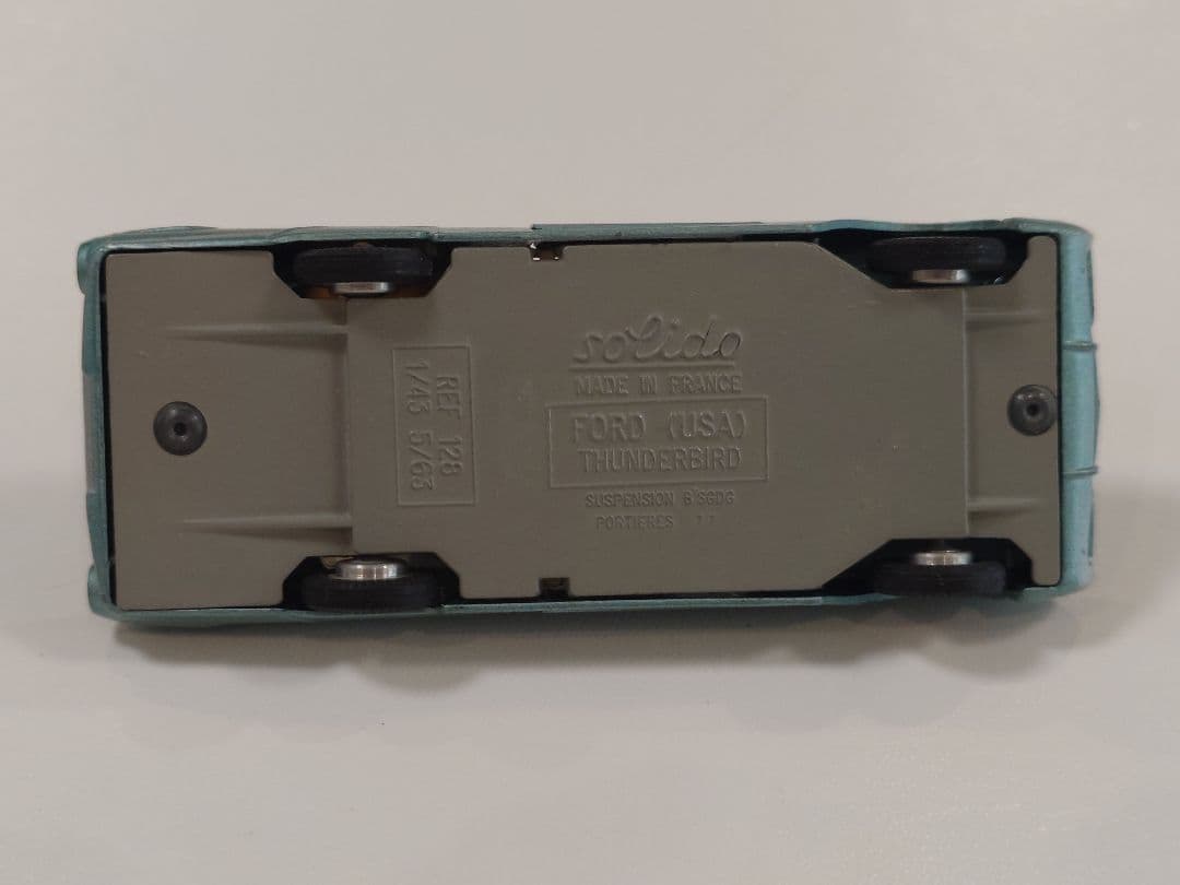 ミニカー SOLIDO REF 128 FORD THUNDERBIRD