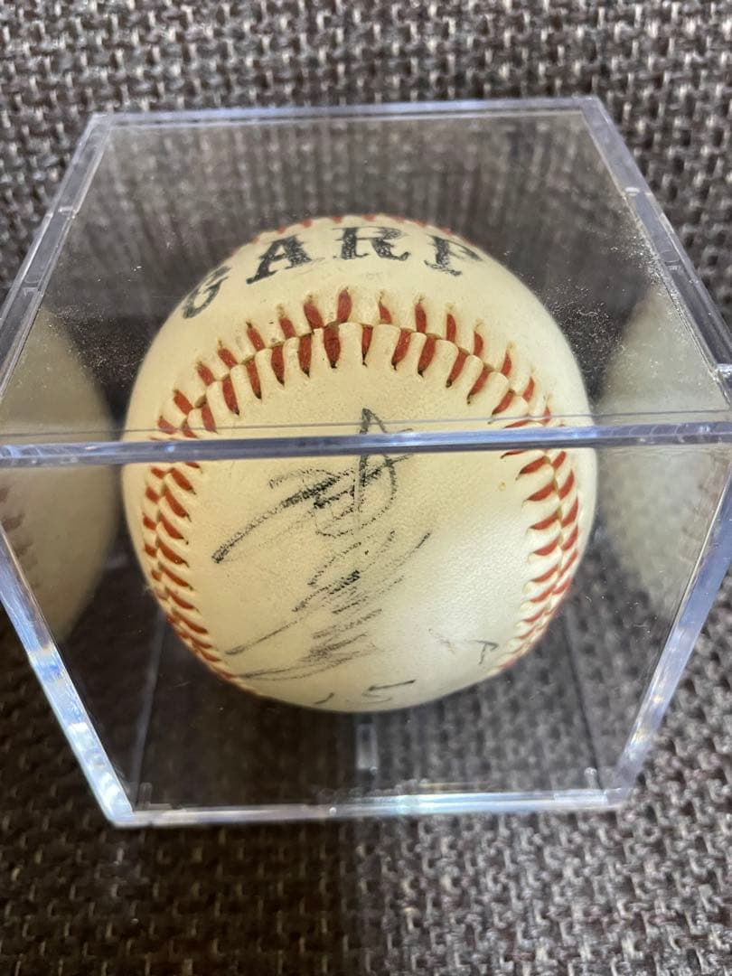 広島東洋カープ ◆ 津田恒実投手、直筆サイン入りボール ◆ 背番号15番時代