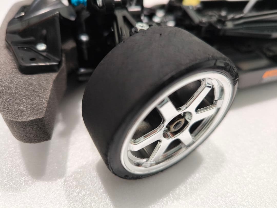 タミヤTT-02 トヨタGR 86　ドリフトタイヤ付き