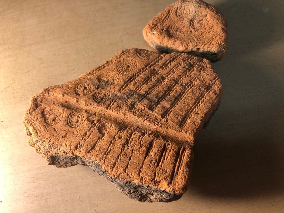 「板状土偶の破片」です。