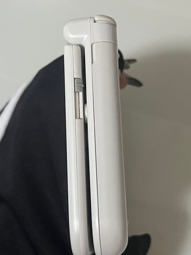 ス*ー様 【注意点あり】Newニンテンドー3DS LL パールホワイト