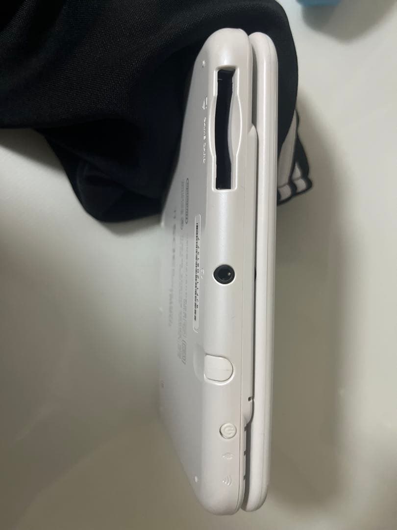 ス*ー様 【注意点あり】Newニンテンドー3DS LL パールホワイト