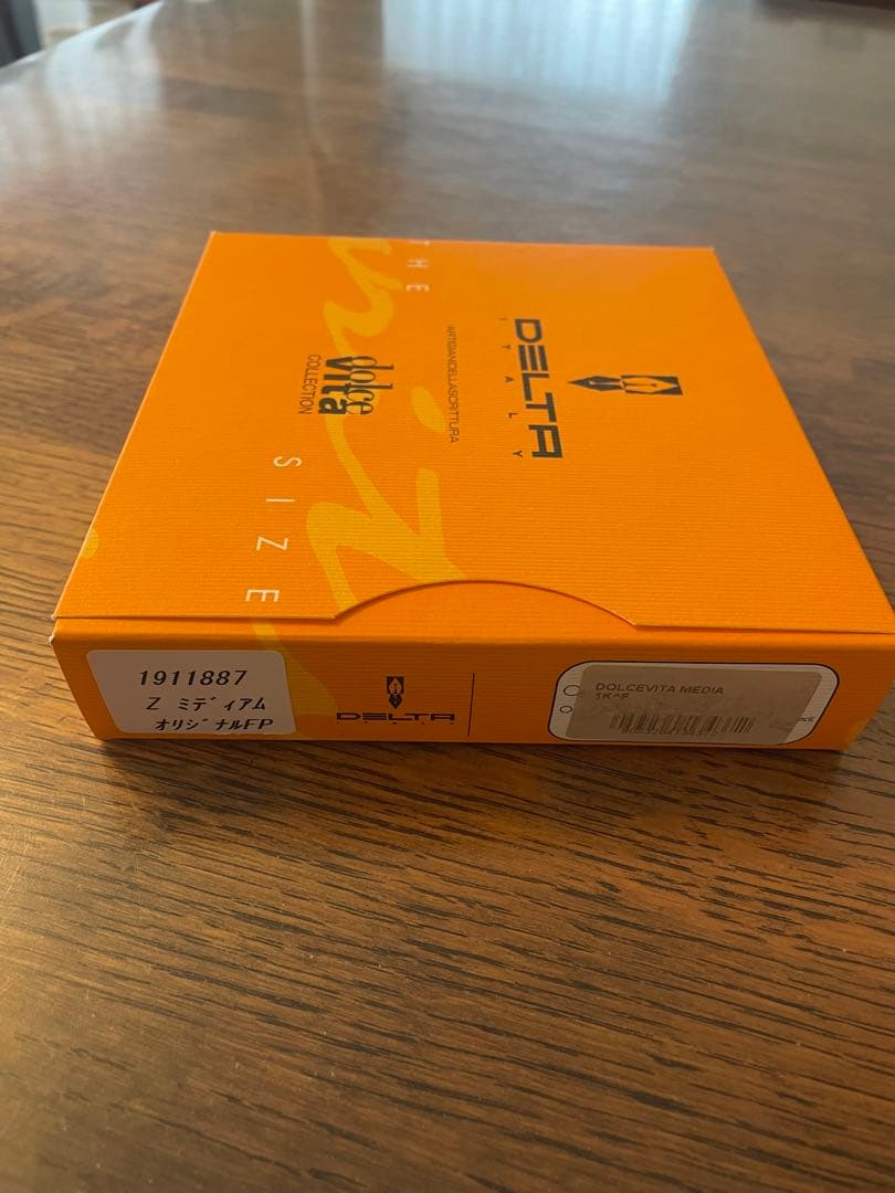 初期DELTA ドルチェビータミディアム万年筆