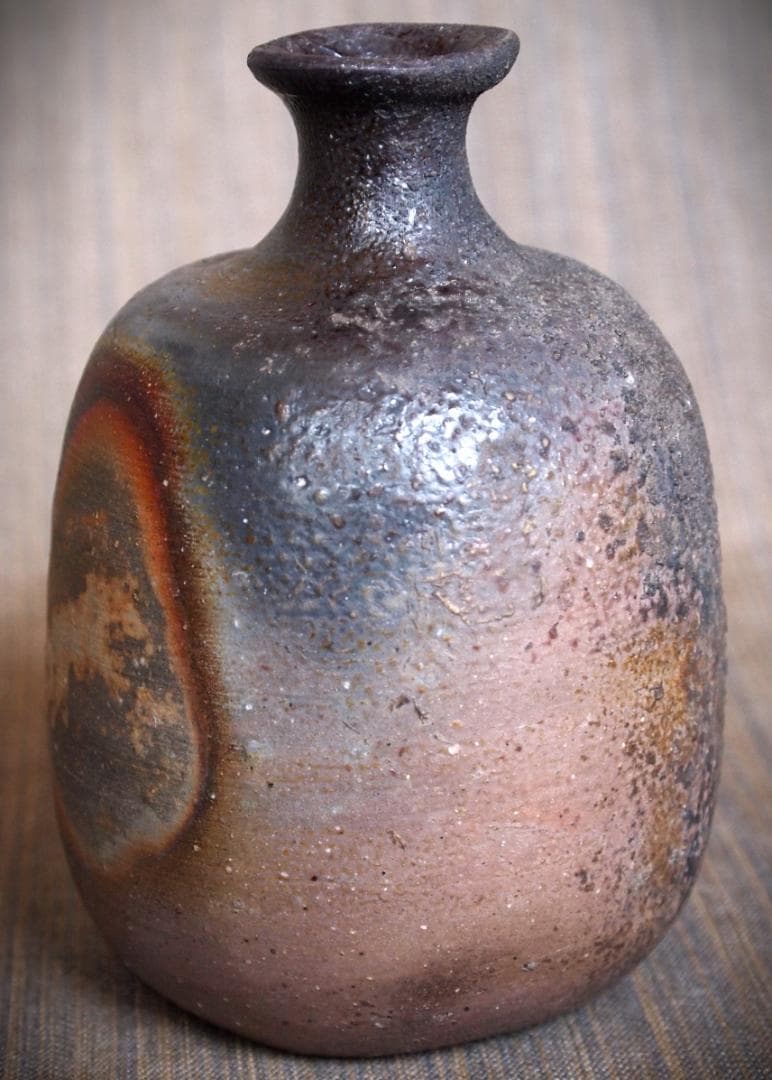 人気作家★川端文男【師：金重利右衛門】★備前《窯変》徳利★共箱