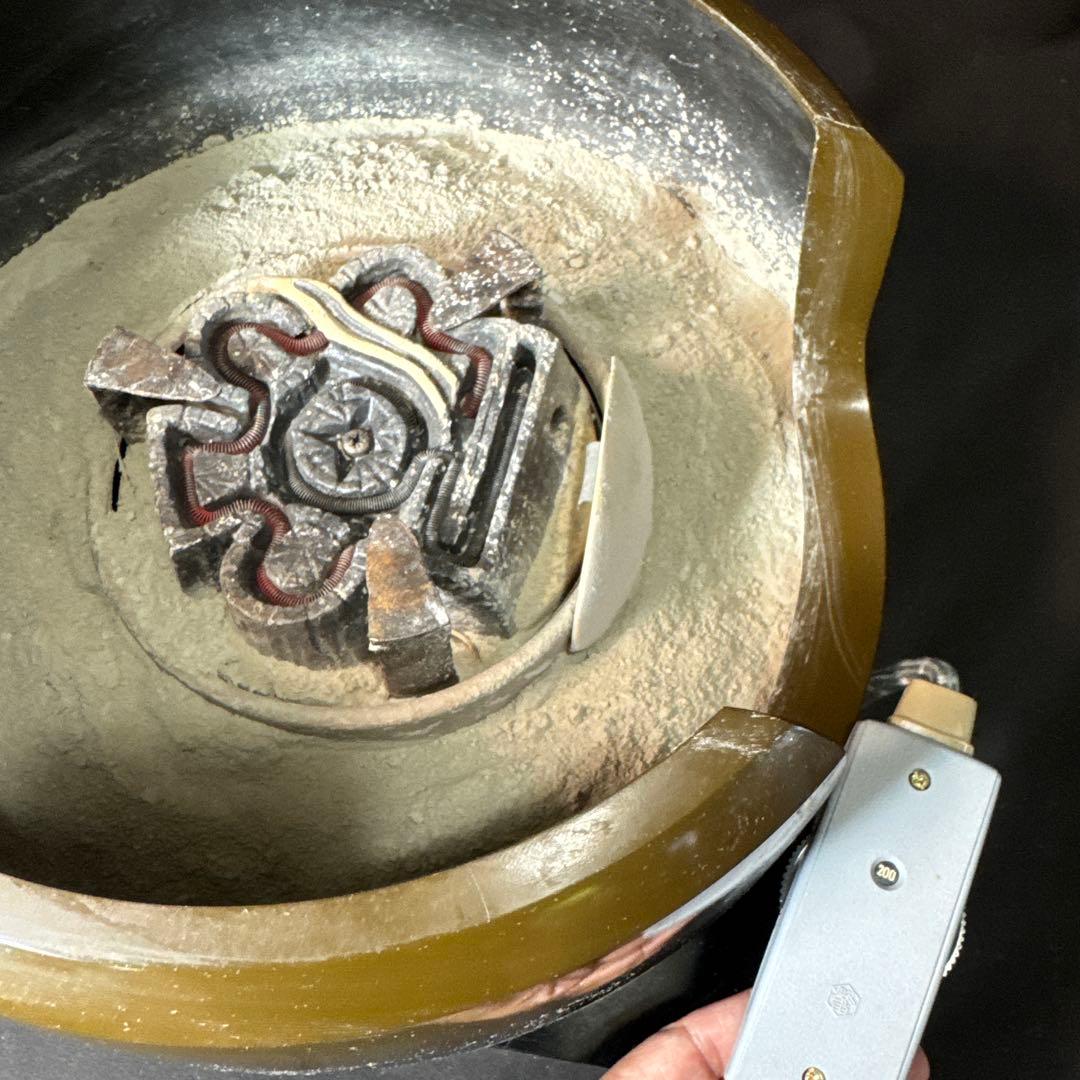 G90 送料無料　風炉型電熱器　合金面取風炉　古銅色　敷板　野々田商店　灰入り