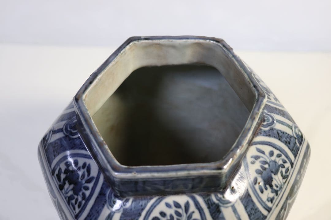 中国　染付六角瓶　鳳凰&雲鶴紋　送料込み1116