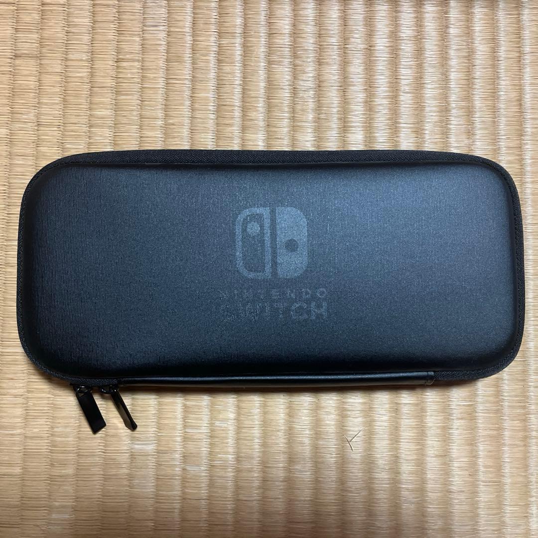 ニンテンドースイッチ(旧型)、ゲームソフト４種、コントローラー、ケースまとめ売り