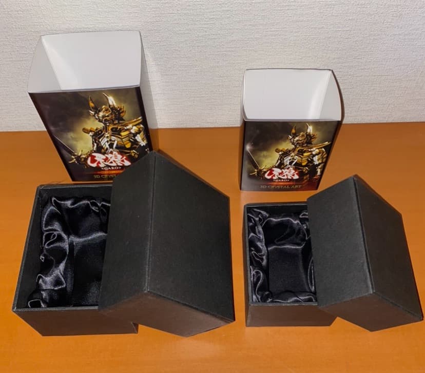牙狼クリスタルアートRED REQUIEM(牙狼顔アップ・ザルバ顔アップ)台付き