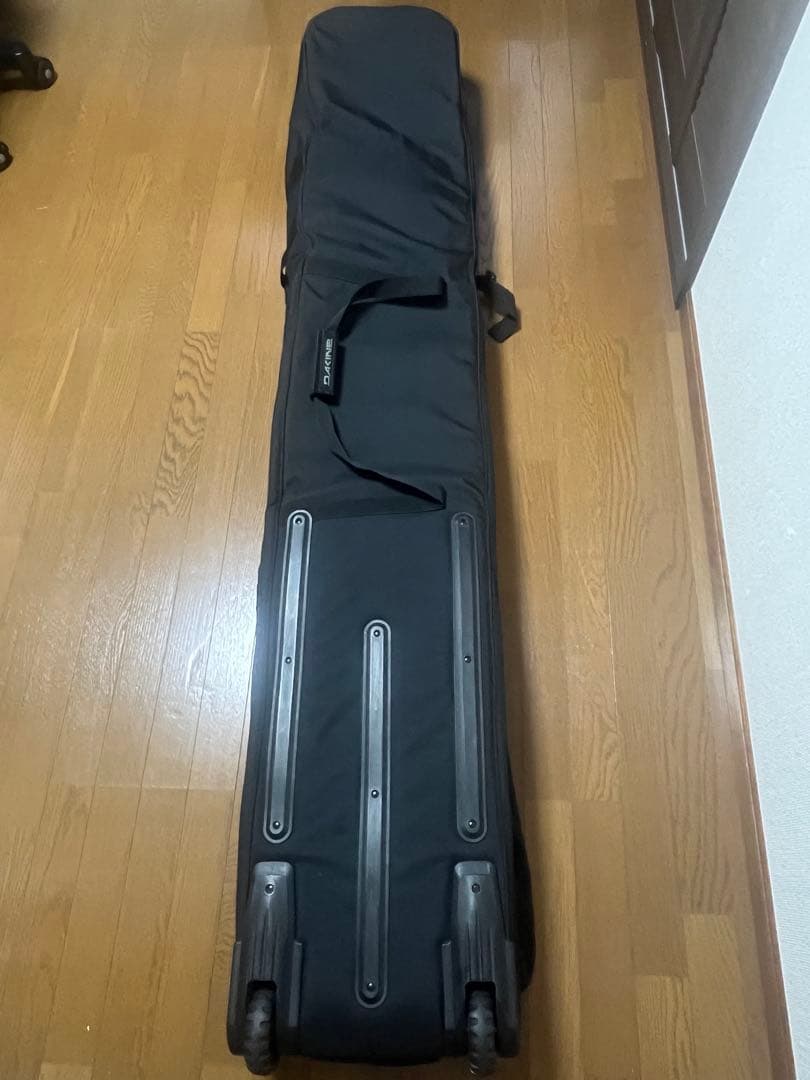 DAKINE スノーボードバッグ ケース 190cm キャスター付きブラック