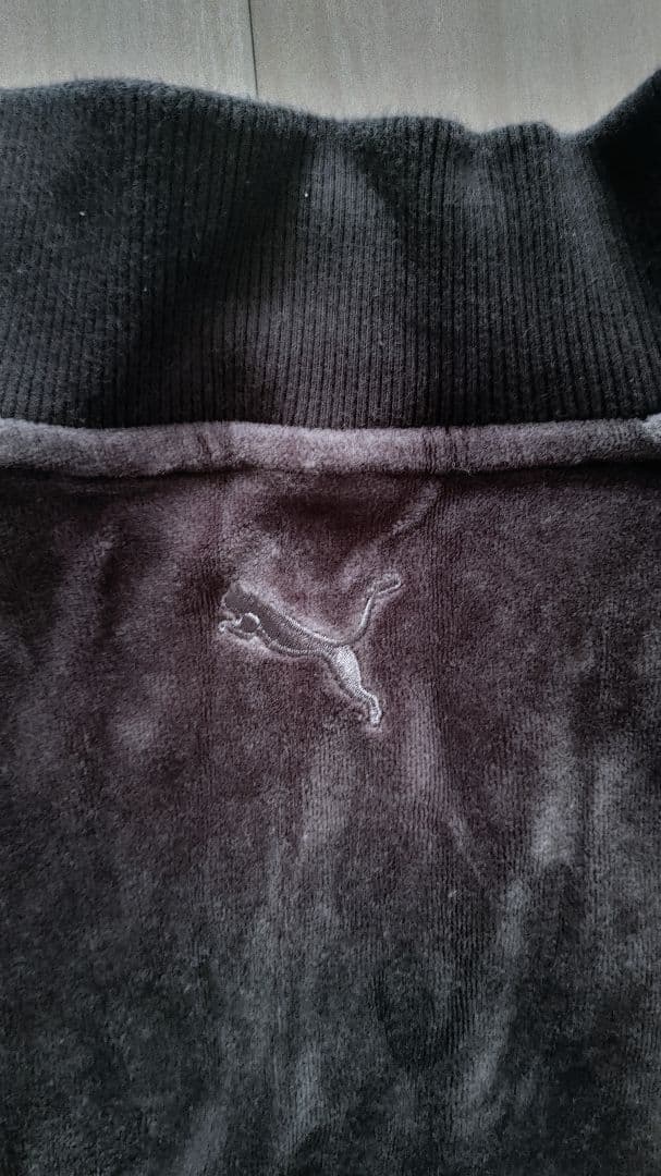 【希少】PUMA ジャージ 上下 セットアップ ベロア素材 迷彩カモ線 ロゴ刺繍