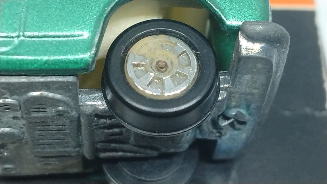 トミカ 9 スバル R2 緑 白シート 黒箱 緑色指定箱 日本製 レアモデル