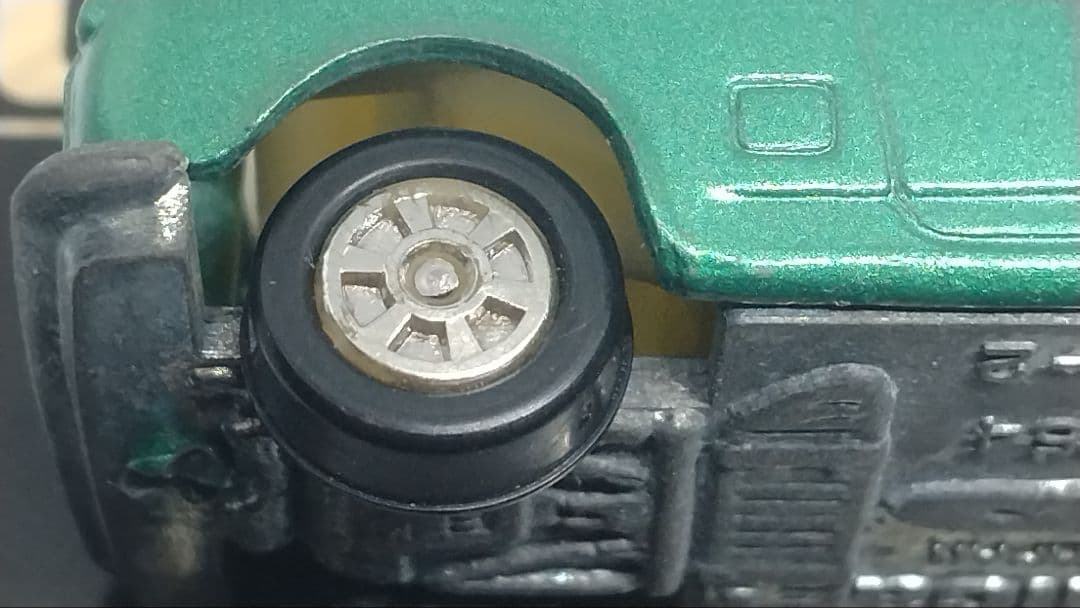 トミカ 9 スバル R2 緑 白シート 黒箱 緑色指定箱 日本製 レアモデル