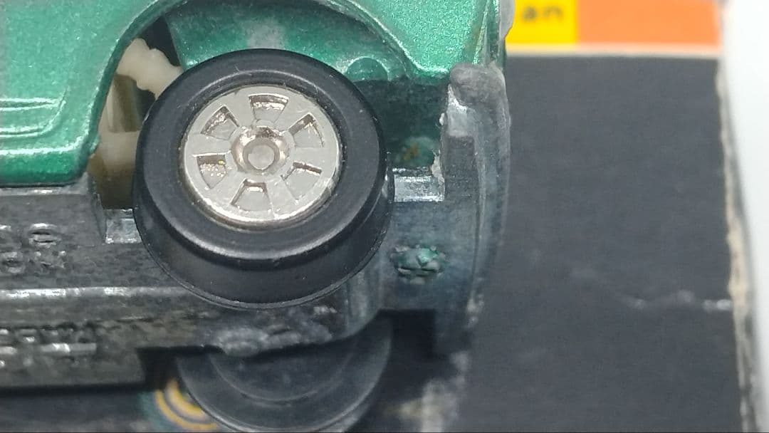 トミカ 9 スバル R2 緑 白シート 黒箱 緑色指定箱 日本製 レアモデル