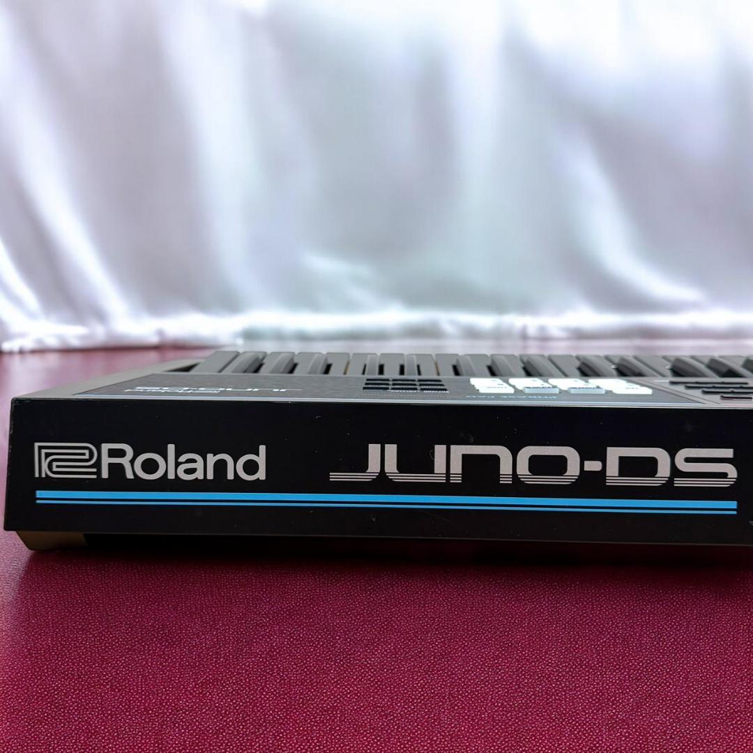 美品 希少限定カラー ローランド JUNO-DS61B 61鍵盤 シンセサイザー