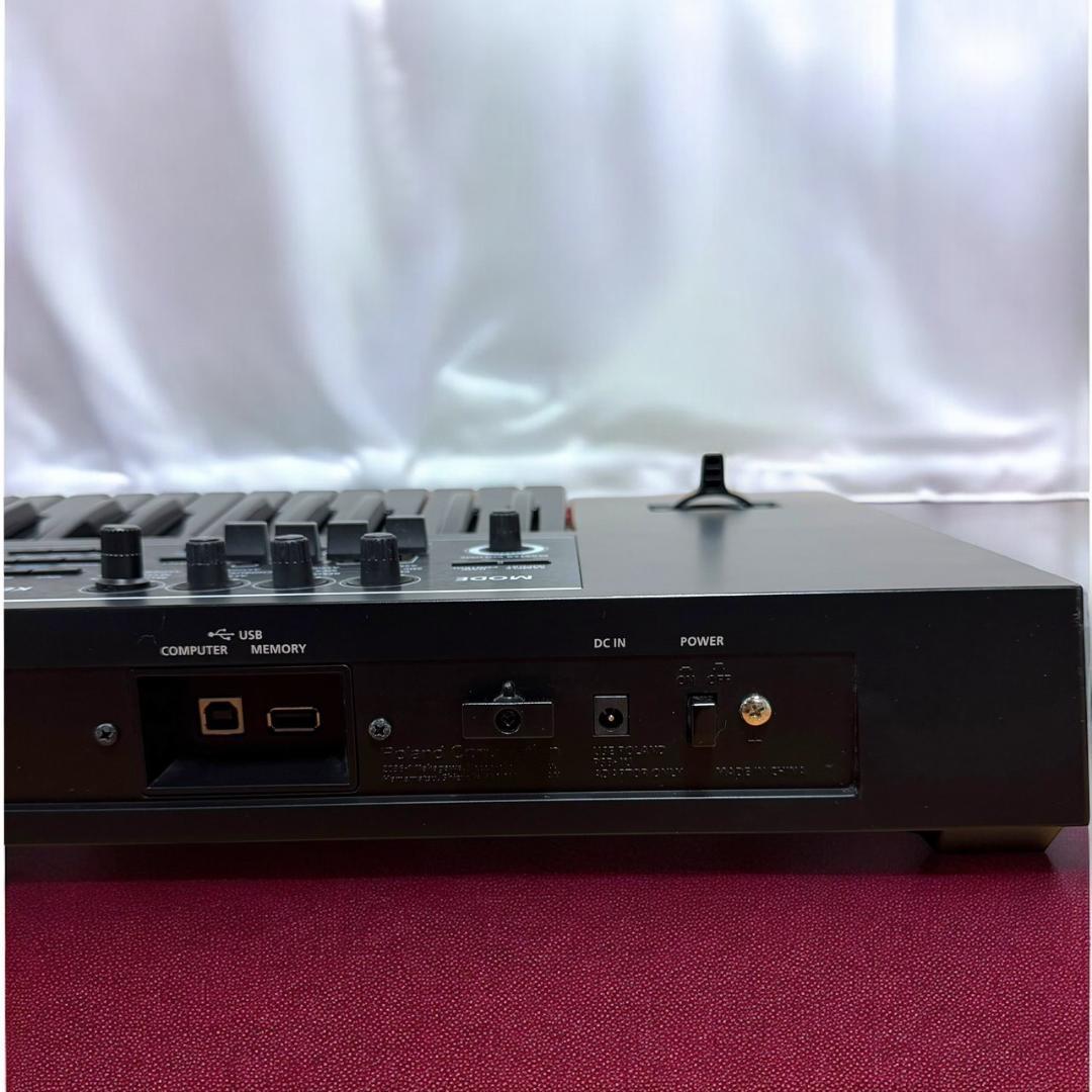 美品 希少限定カラー ローランド JUNO-DS61B 61鍵盤 シンセサイザー