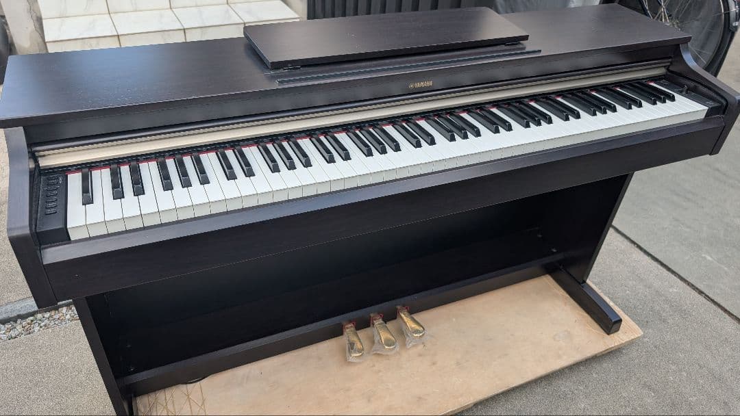 送料込み YAMAHA 電子ピアノ YDP-162R 2016年購入ほぼ新品Le
