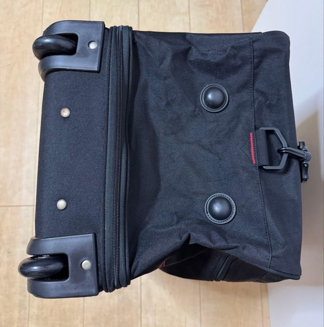 Colemanコールマンキャリー付き ボストンバッグ77L黒/赤 大容量　美品