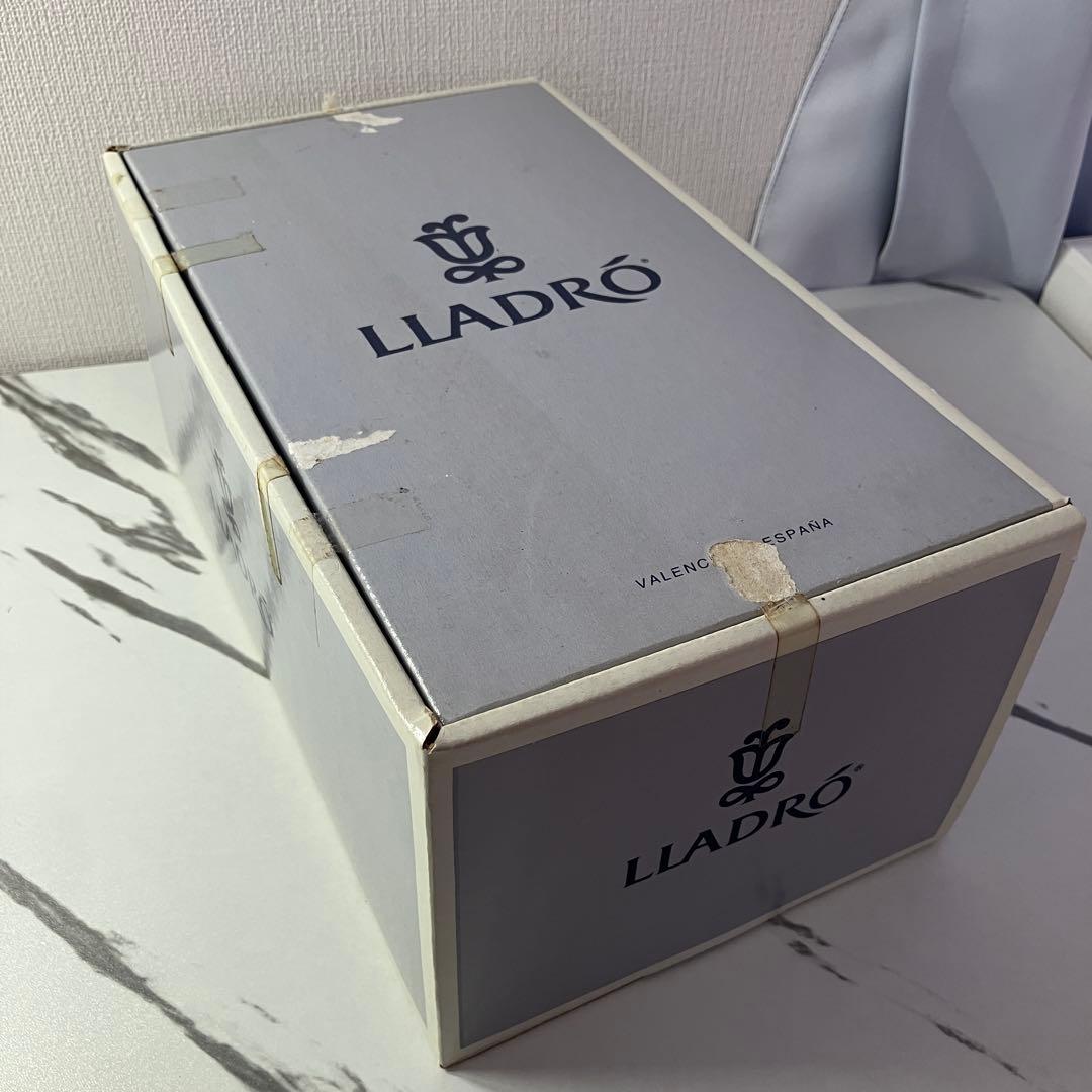 LLADRO リヤドロ 01286 花籠を背負う少年 フィギュリン 箱付