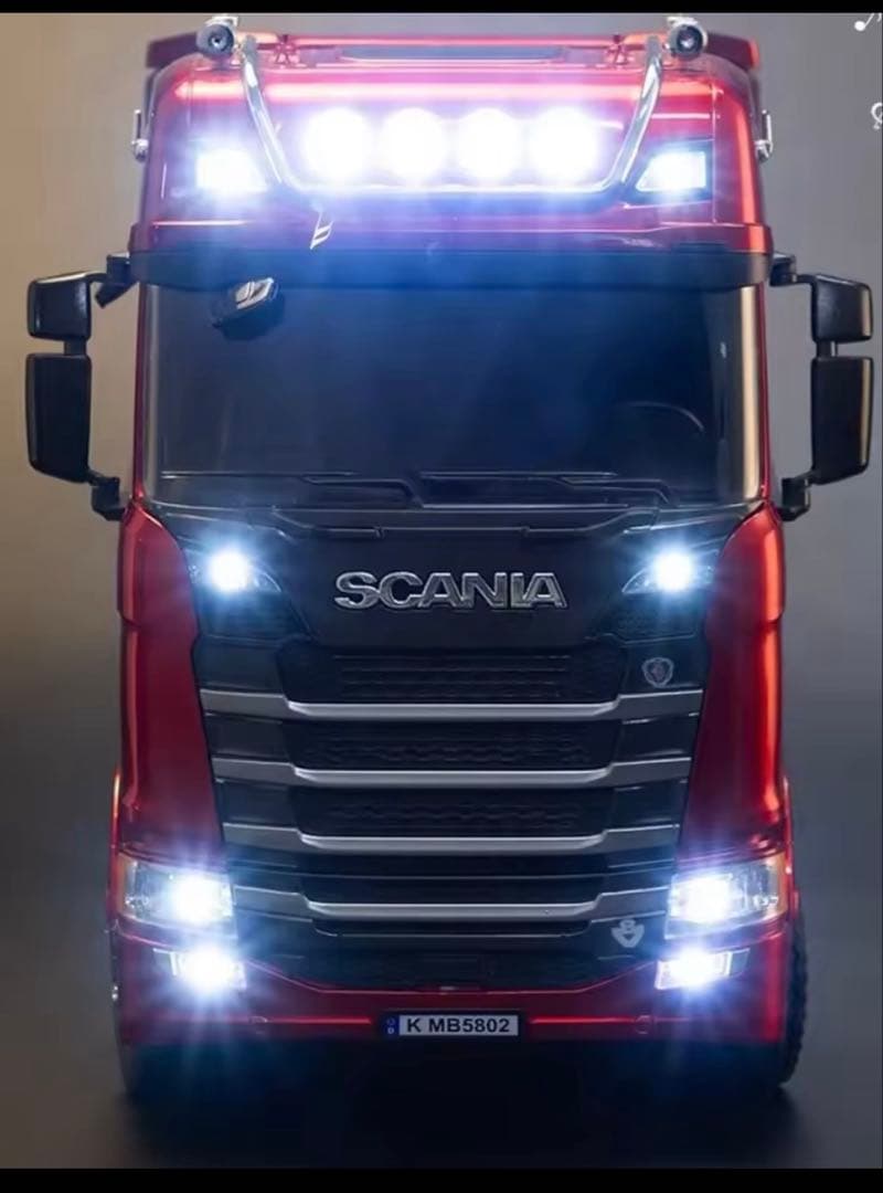 な*️様 スカニア R770 ラジコン　トラック 1/18 19ch ヘッド　台