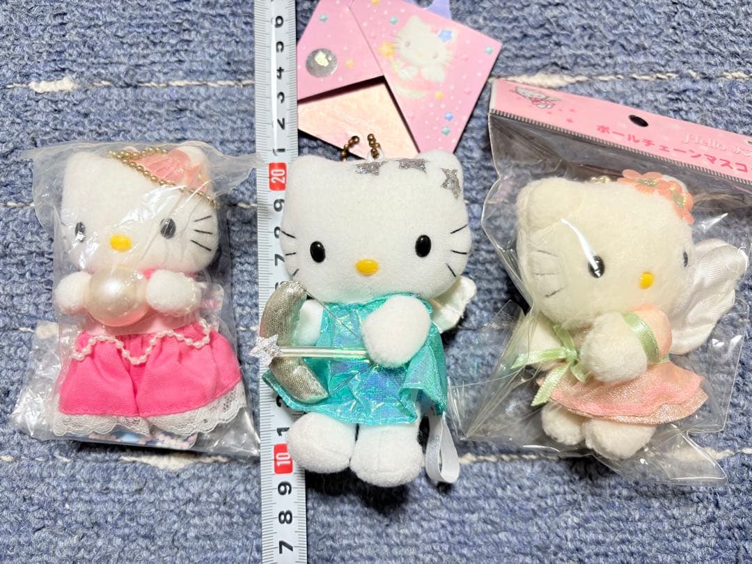 【 マスコット 〜 小さめぬいぐるみ 】ハローキティ