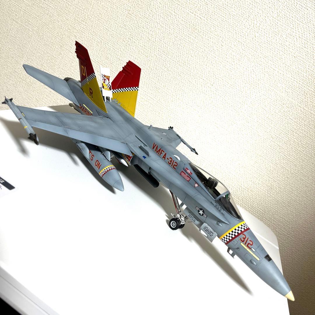 戦闘機プラモデル完成品1/48ハセガワF-18ホーネット
