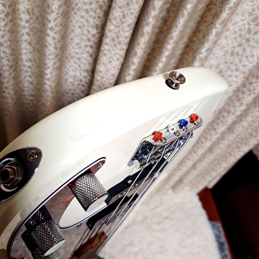 Squier Classic Vibe 60s’ Precision Bass