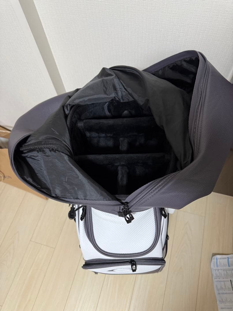 OAKLEY ゴルフ　キャディバッグ グレー/ホワイト