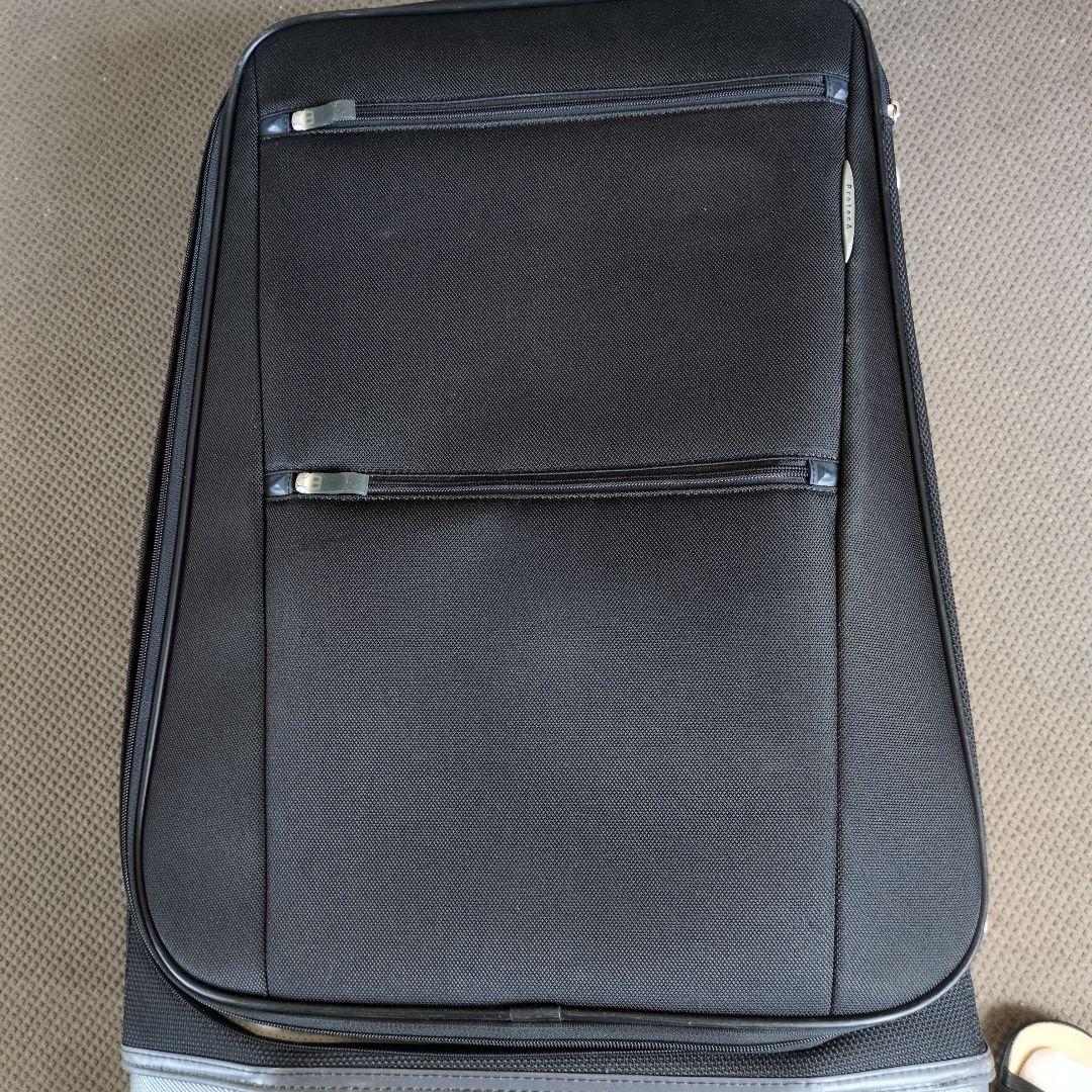 黒いキャリーケース　エース　プロテカ