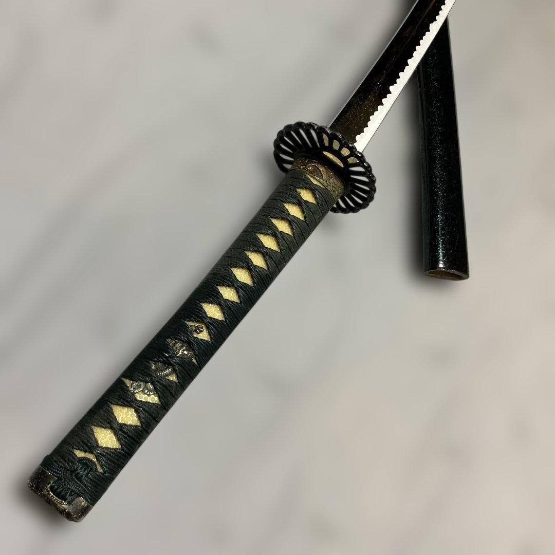 上級模造刀(下緒無し) 濃緑柄 菊花透し丸鍔 濃緑呂鞘