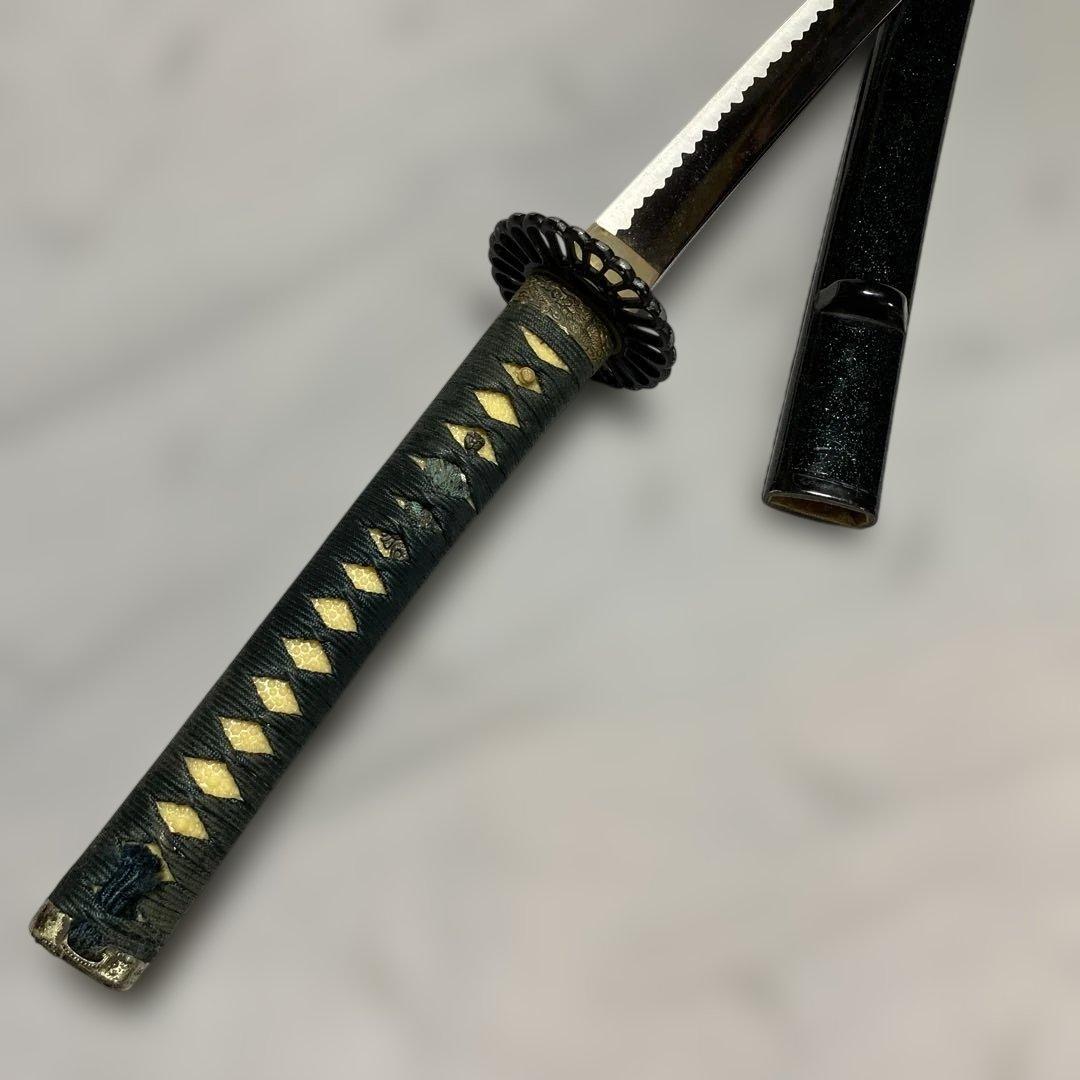 上級模造刀(下緒無し) 濃緑柄 菊花透し丸鍔 濃緑呂鞘