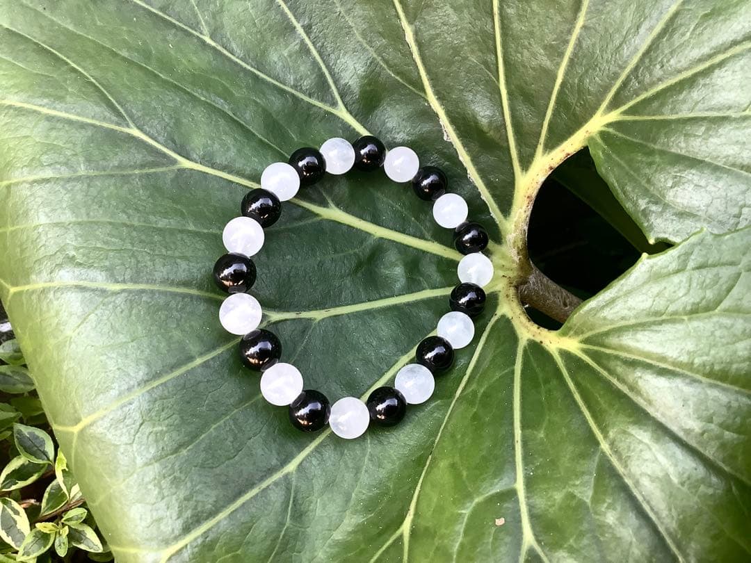 ✳希少貴重の黒平水晶*白黒ブレスレット‼️高品質を安価出品　おまとめ買い大歓迎‼️