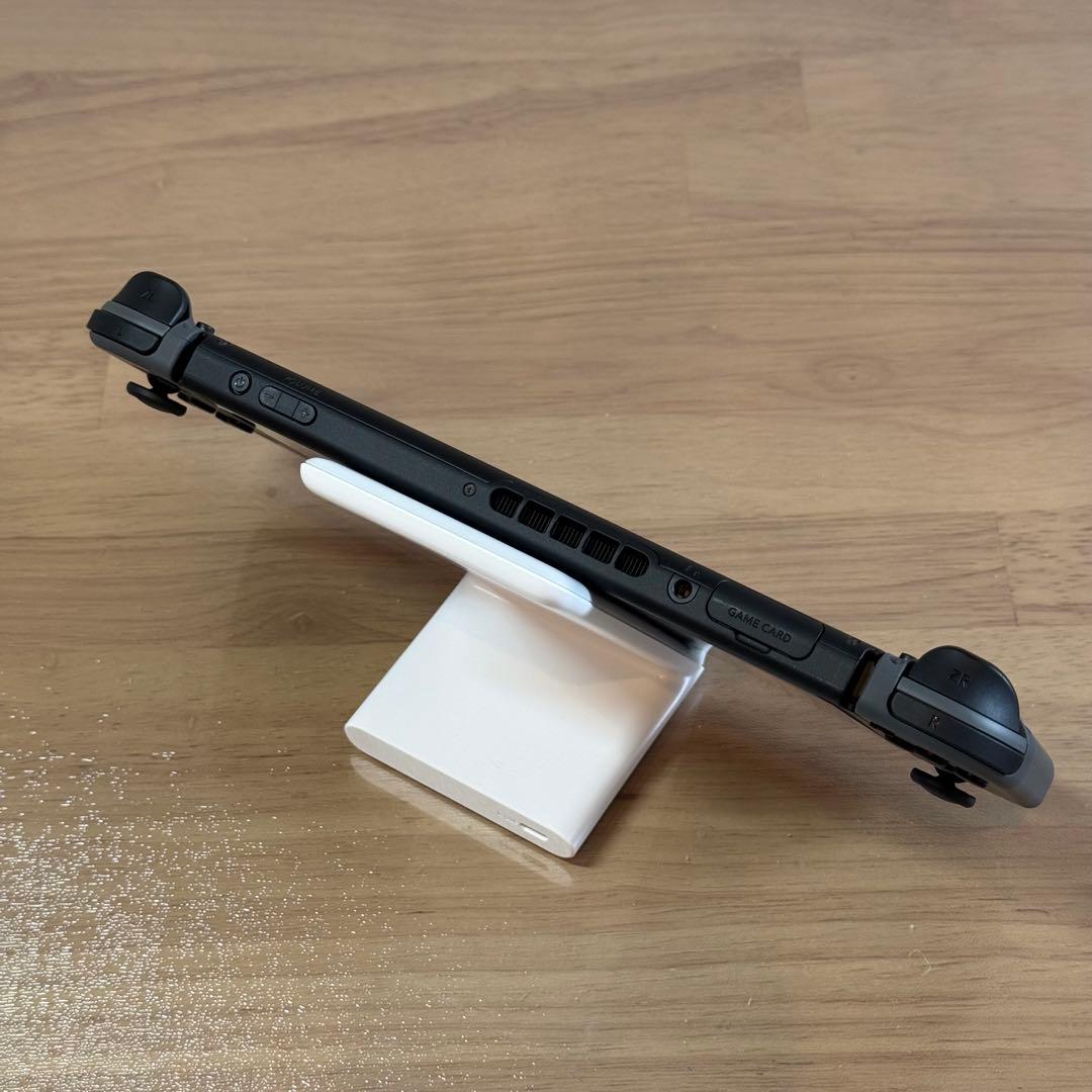 6-151【ほぼ未使用】Switch 本体 新型 グレー 箱付き