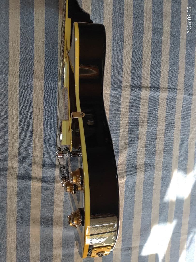 K・GarageのレスポールタイプセットネックのLost Pearlモデル美品