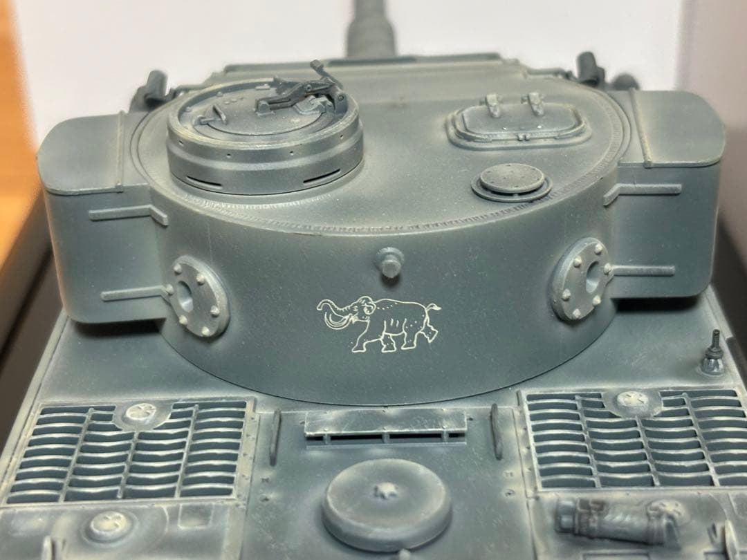 ドラゴン 1/35 ティーガーI 極初期型 第502重戦車大隊所属 100号車