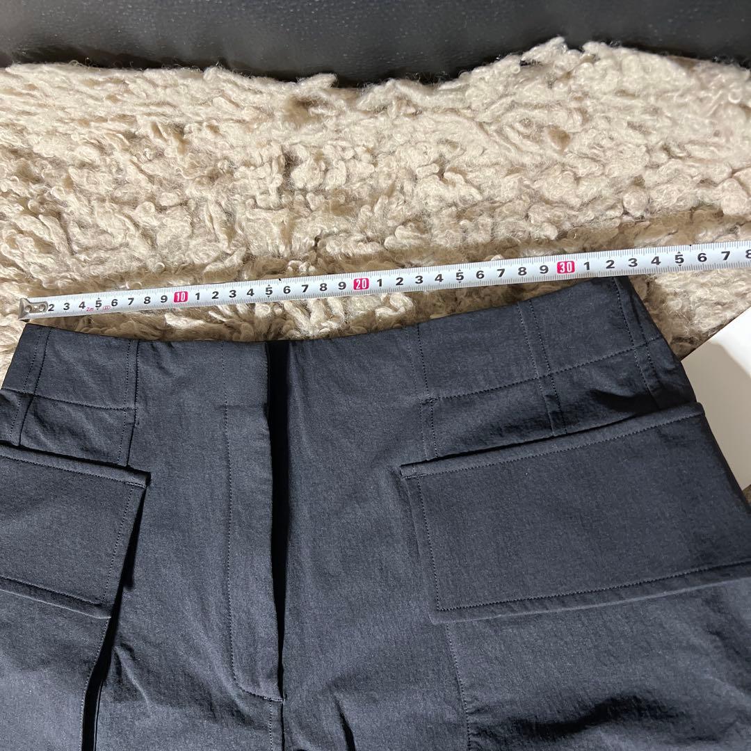 ルルレモンリラックスフィットスーパーハイライズカーゴショーツ4インチ サイズ6