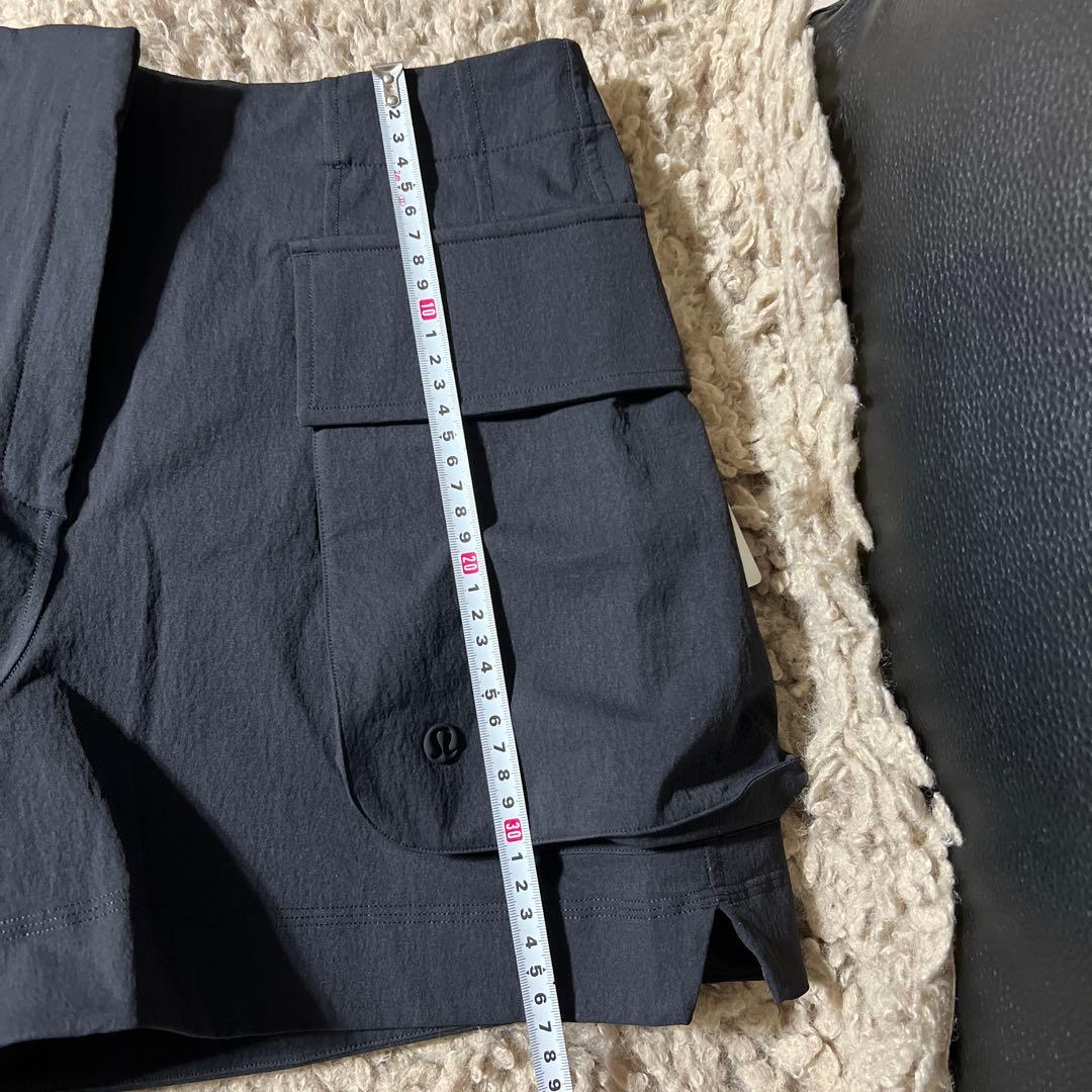 ルルレモンリラックスフィットスーパーハイライズカーゴショーツ4インチ サイズ6