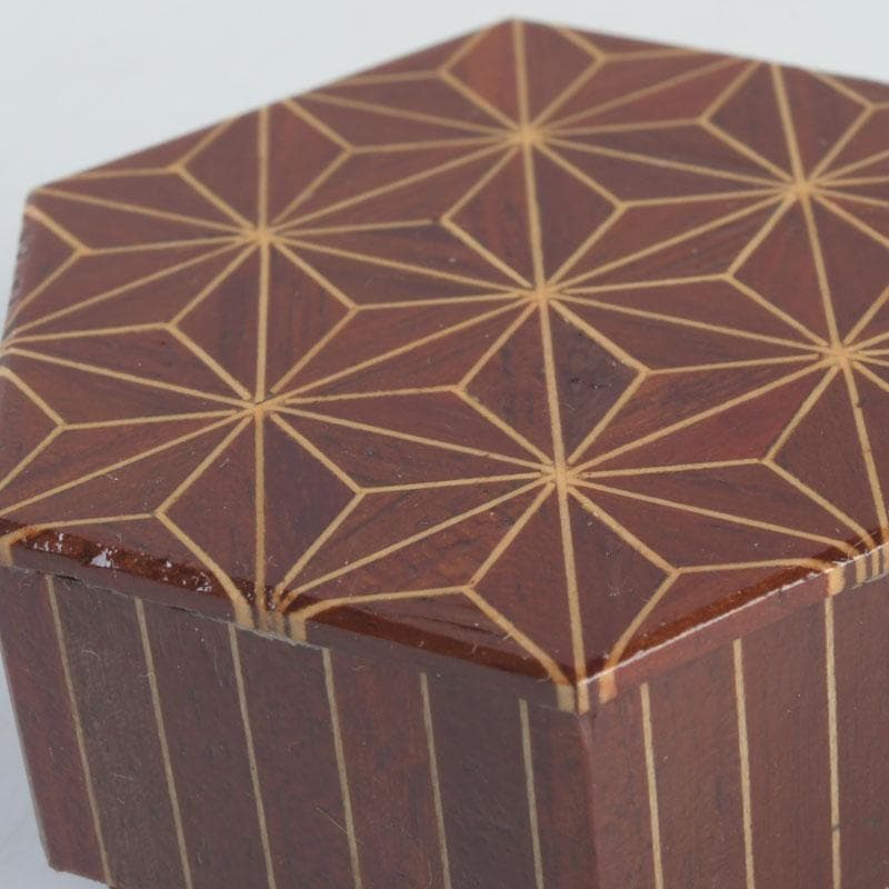 茶道具　鷹の巣　箱根寄木細工　六角香合　箱付　V　9703