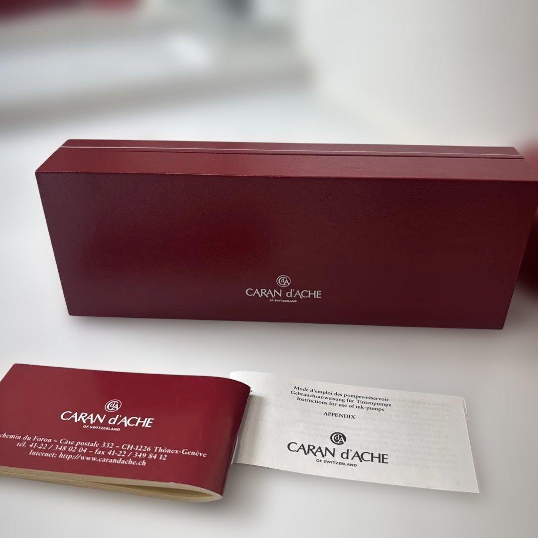 匿名発送カランダッシュ エクリドール シェブロン ノック式 ゴールドカラー美品