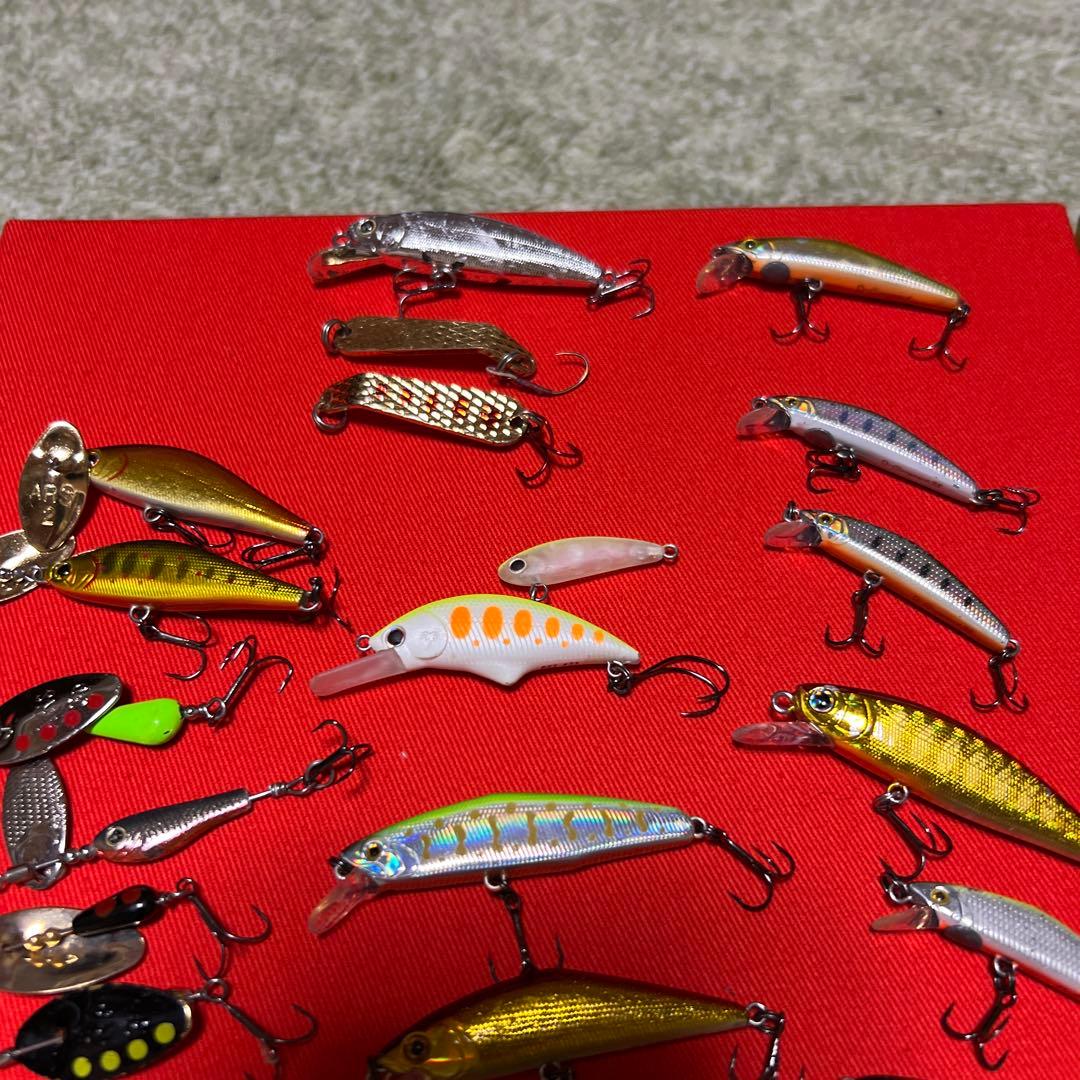 LITTLE PRESENTS フィッシングベスト 渓流釣りルアー３５個付き