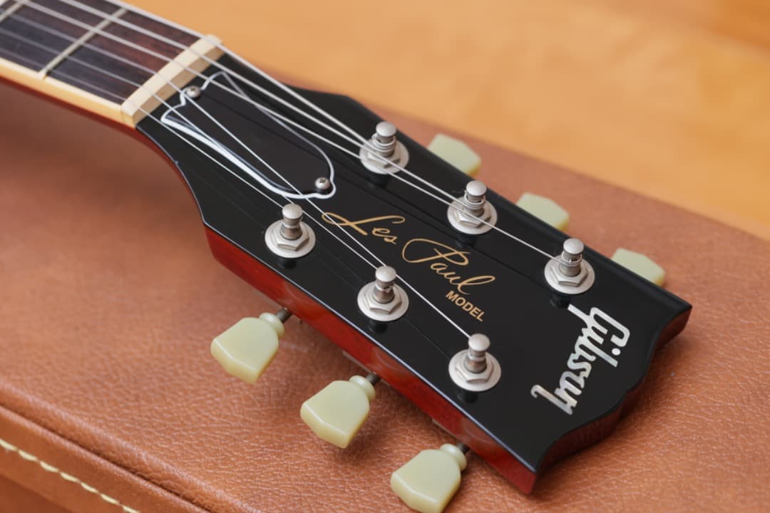 リベリオン　Gibson Les Paul Traditional