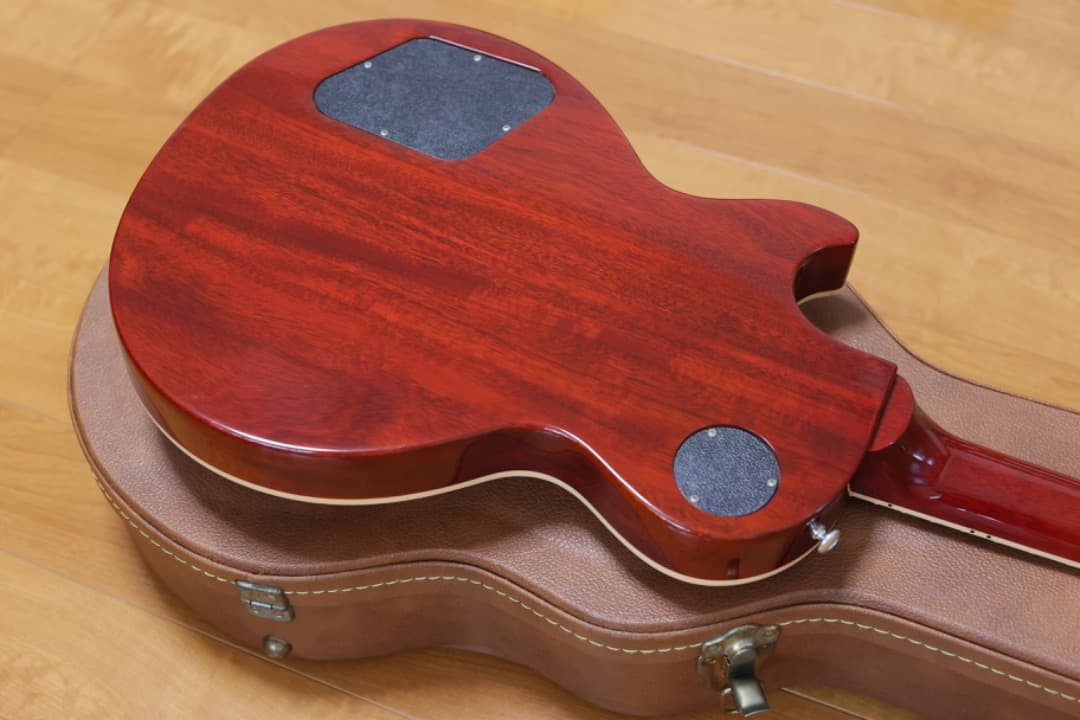 リベリオン　Gibson Les Paul Traditional