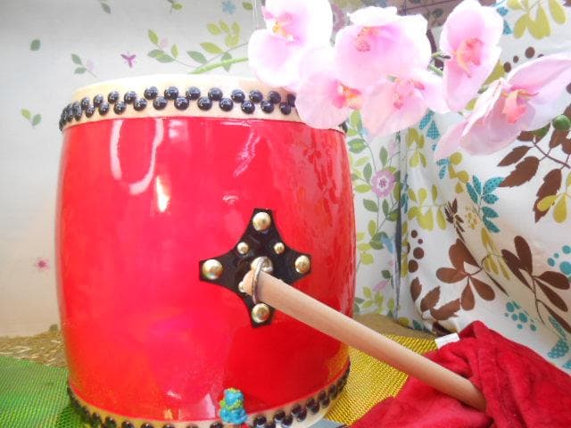 新品未使用(送料無料)26.980円　エイサー大太鼓36cm*40cmバチ付き