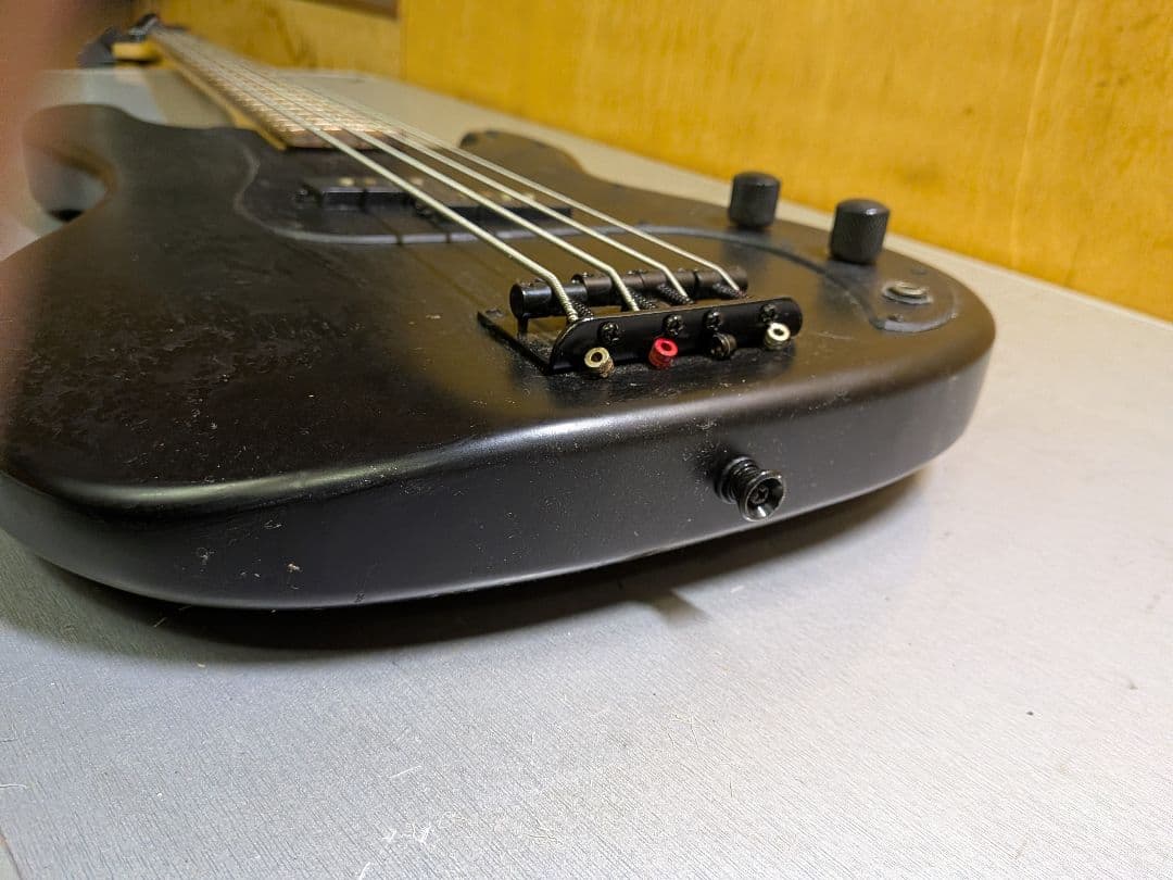 SELDERマッドブラック 4弦エレキベース