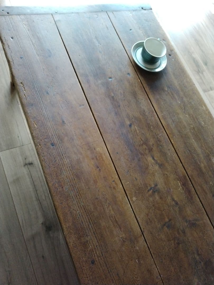 とらです。　フランスアンティーク　カフェテーブル　ローテーブル