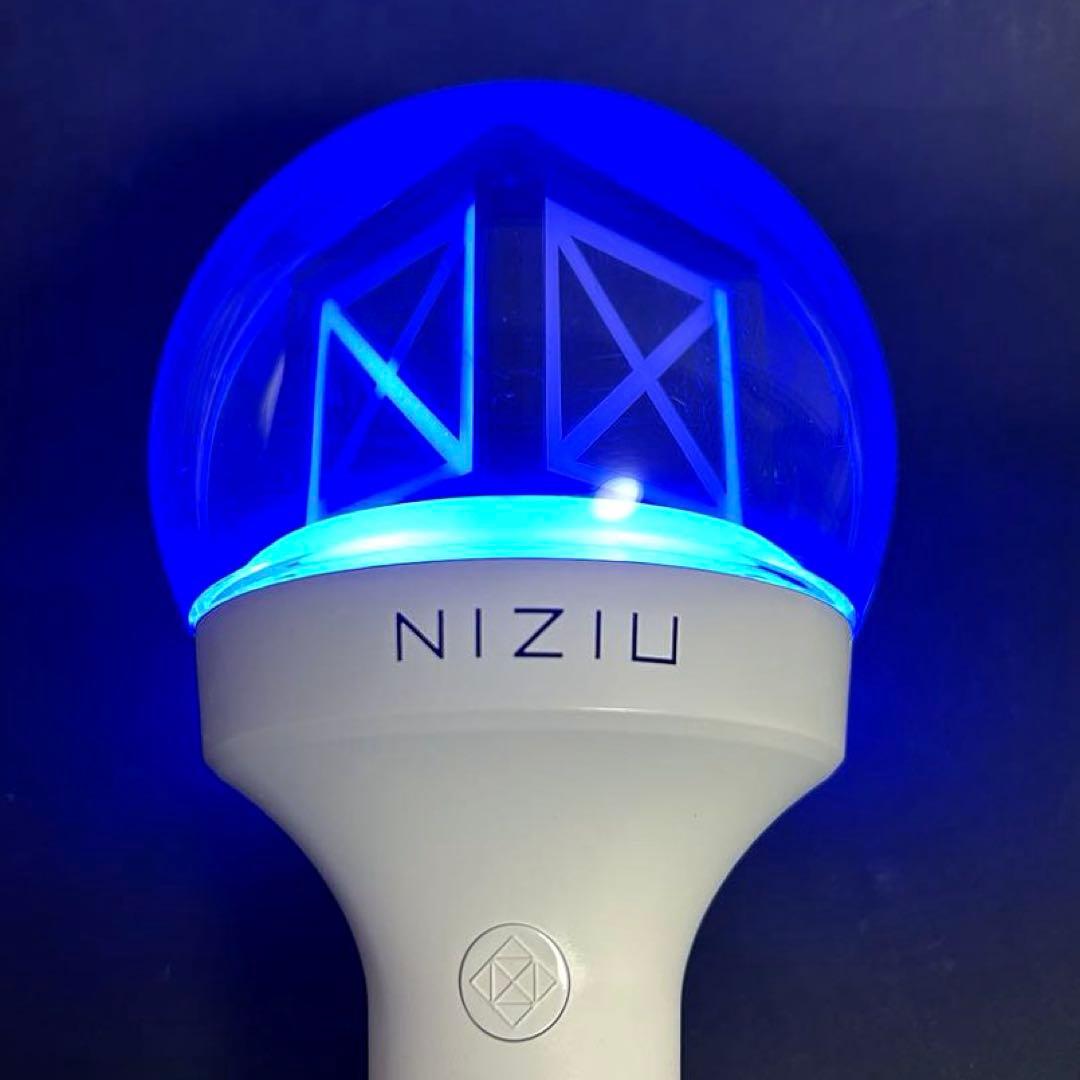 NIZIU 公式ペンライト