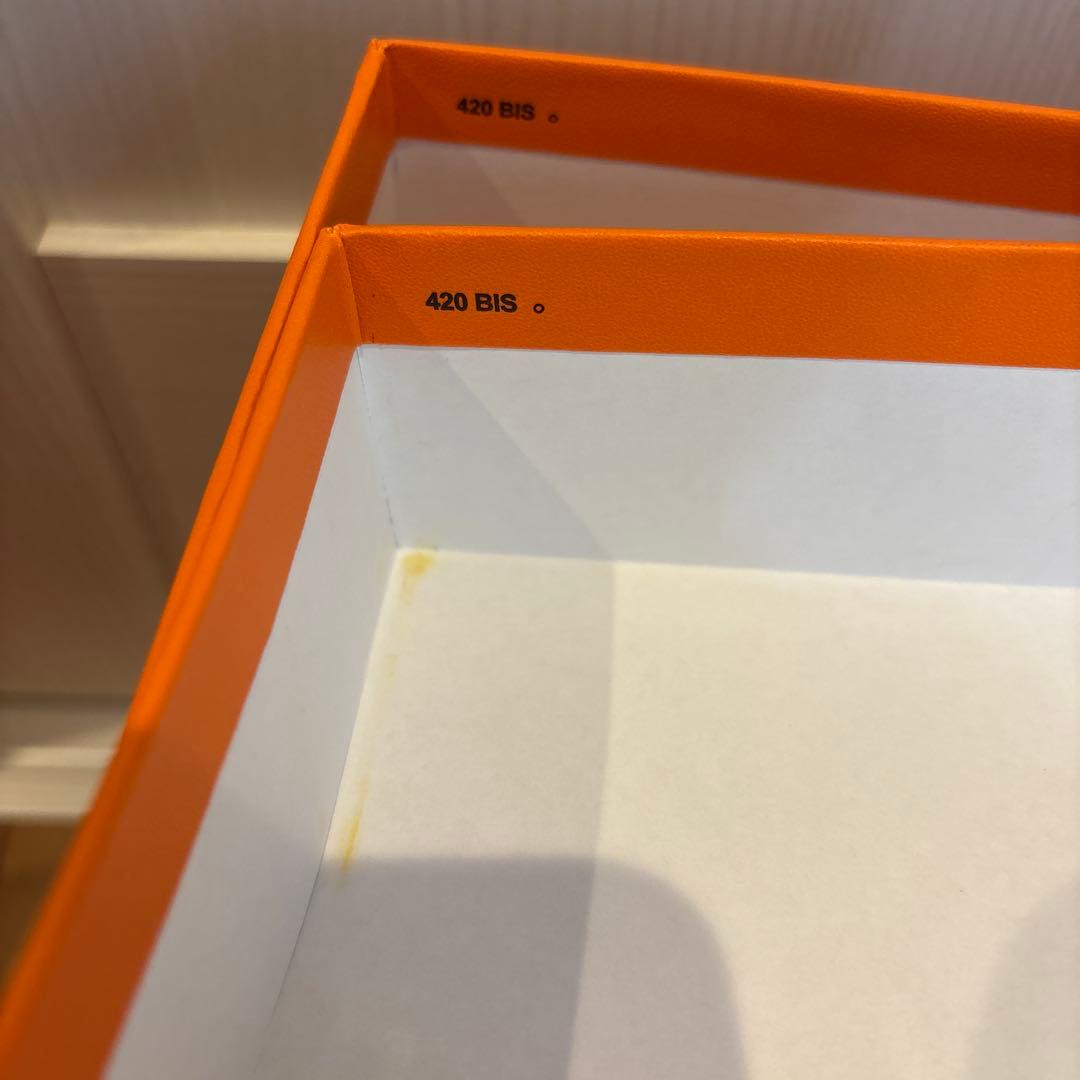 エルメス特大空箱二つ