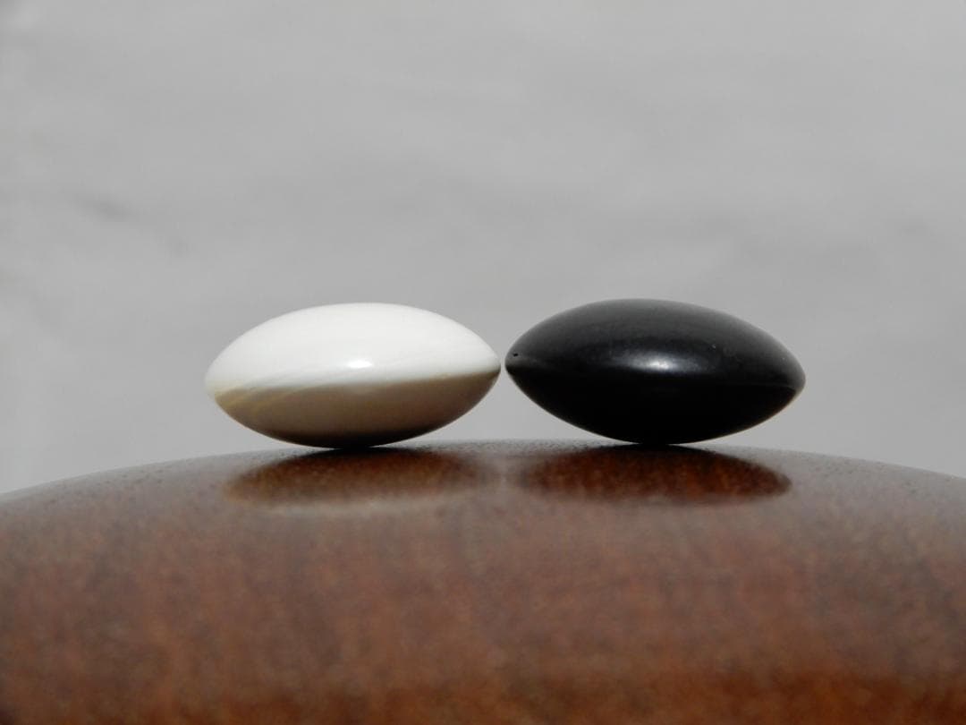 囲碁　本蛤 那智黒碁石　37号　+　超特大木製碁笥　使用少美品