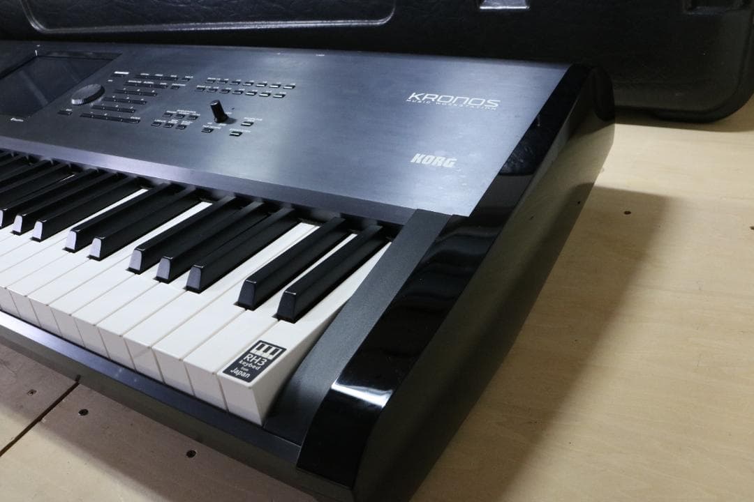 【良品】KORG KRONOS-73 73鍵 シンセサイザー 純正ハードケース