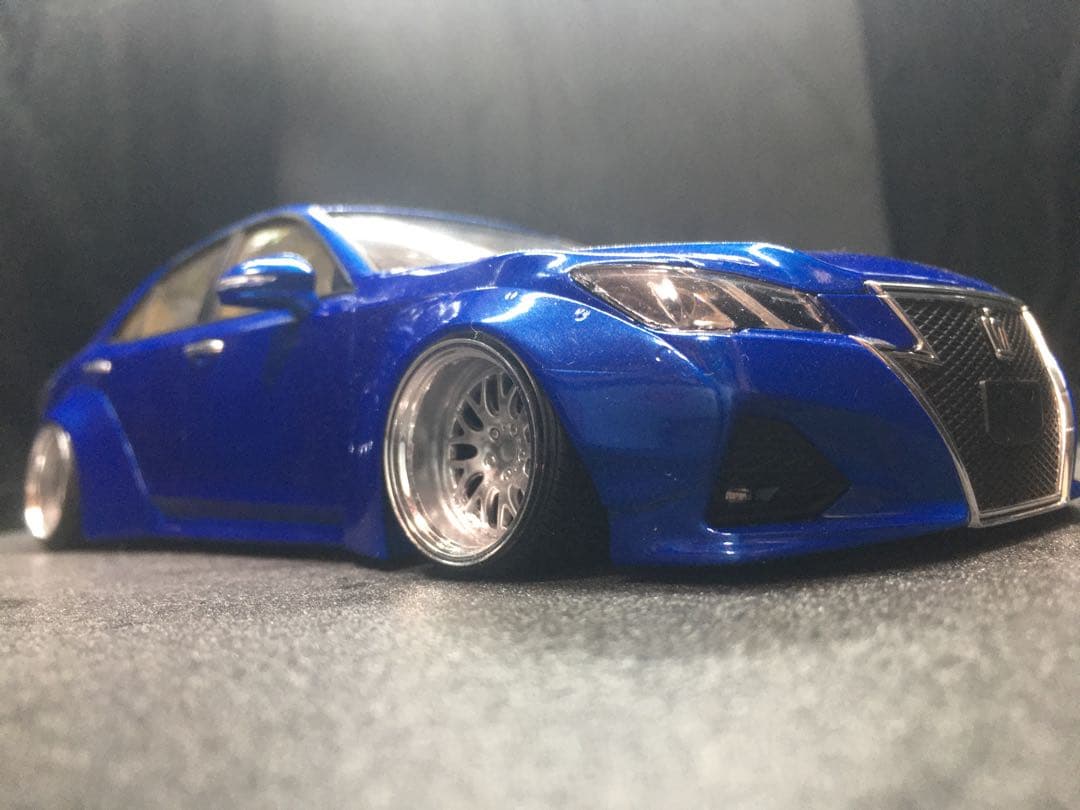 旧車VIPカープラモデル完成品アオシ210クラウンアスリート後期1／24